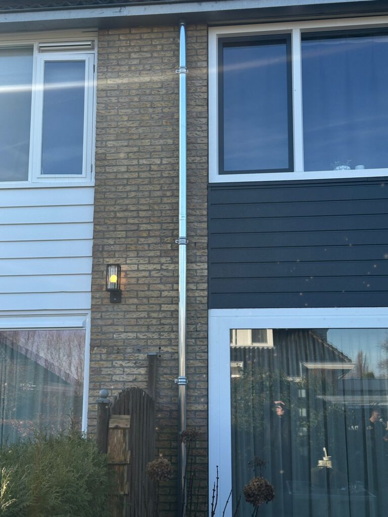 Pvc-hemelwaterafvoer-vervangen-zinken-hemelwaterafvoer-Purmerend